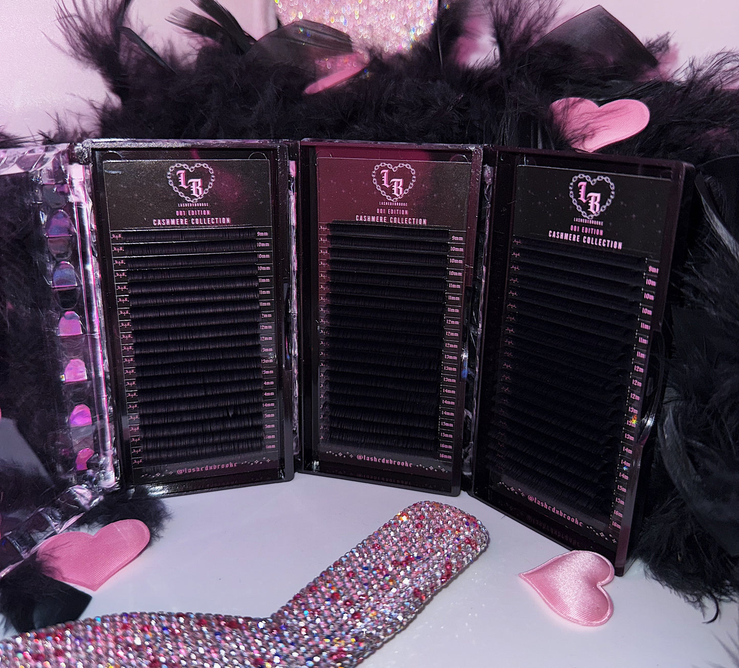 CASHMERE LASH TRAYS                                    ⋆♱✮♱⋆