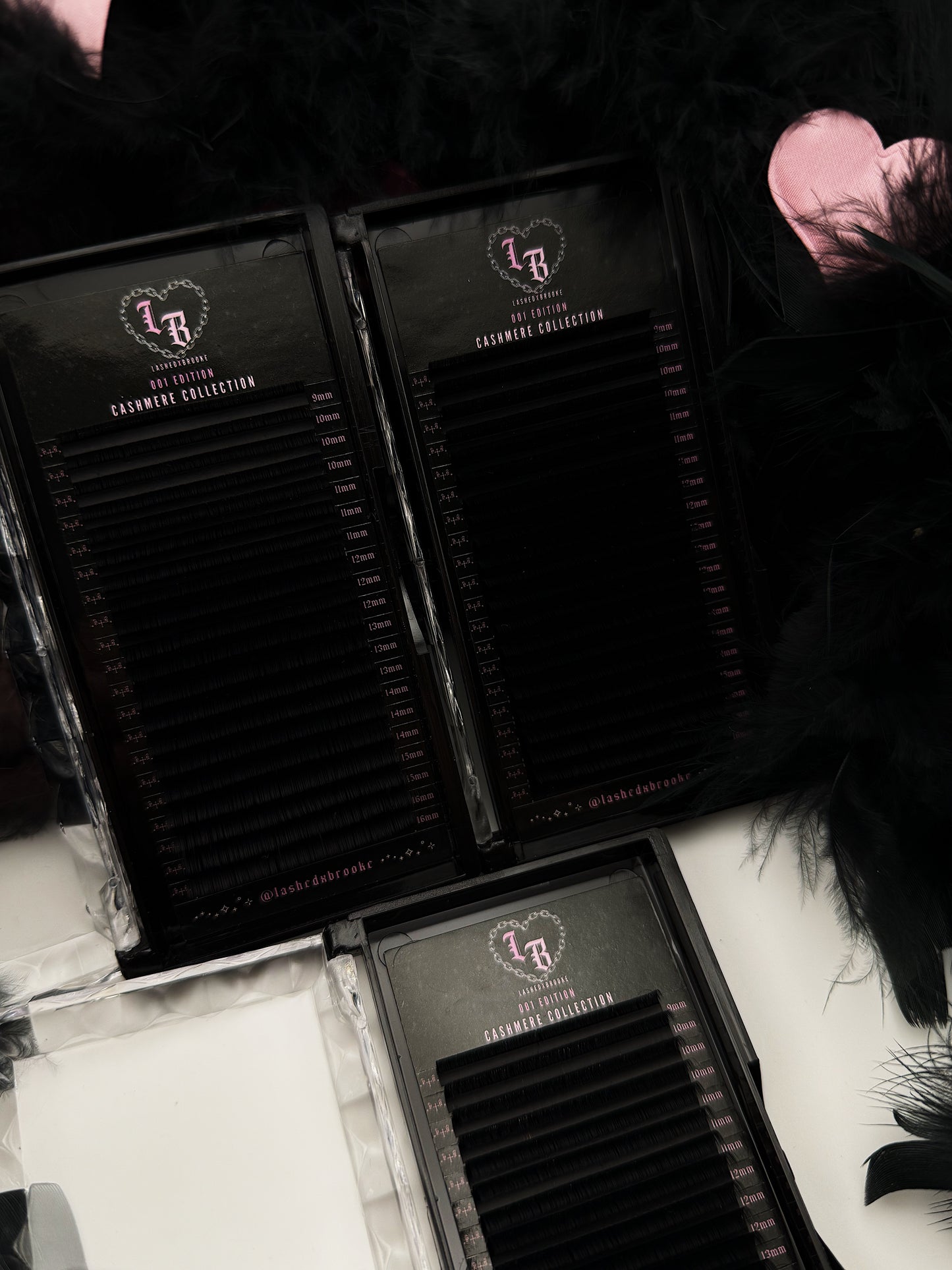 CASHMERE LASH TRAYS                                    ⋆♱✮♱⋆