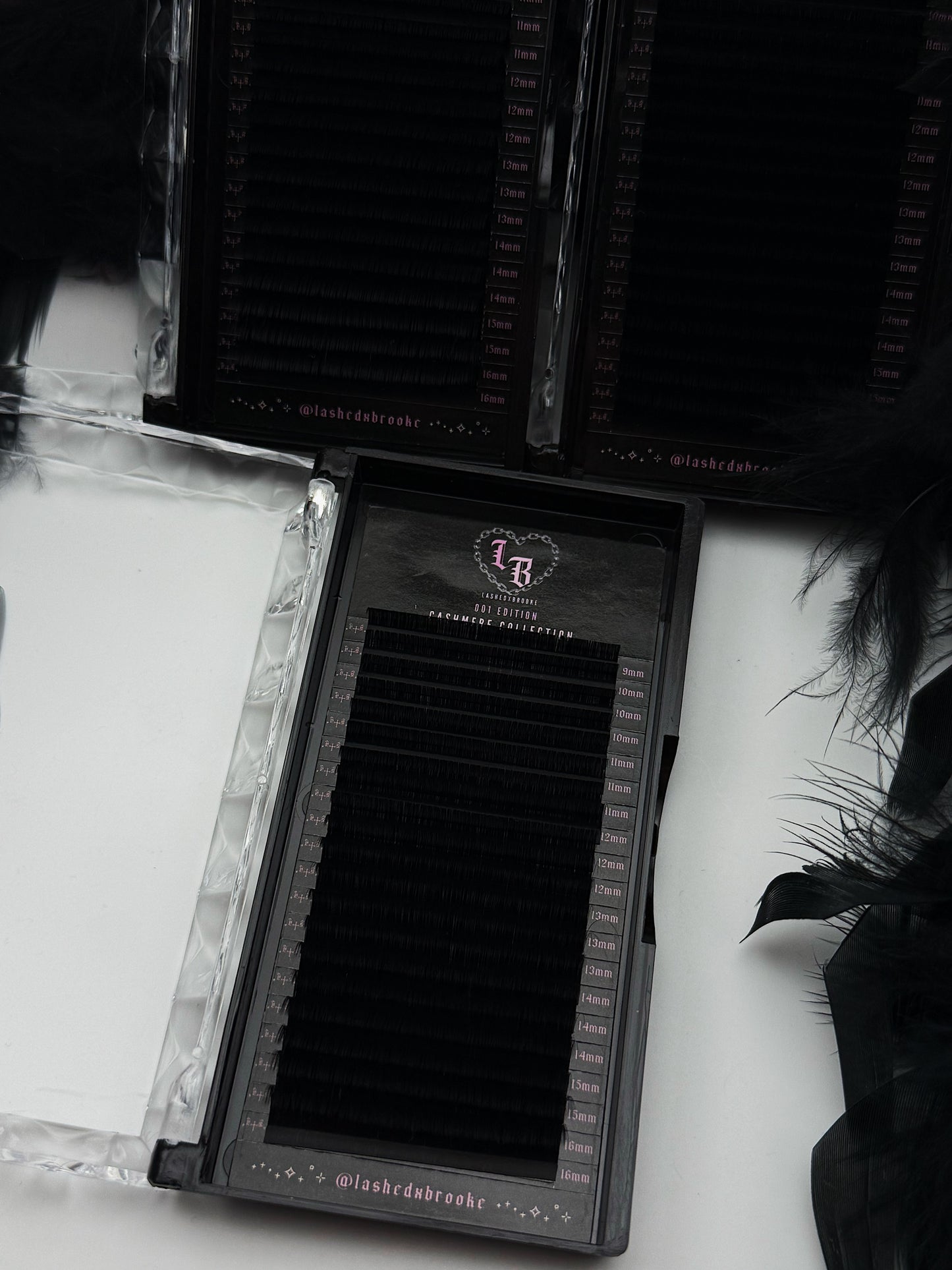 CASHMERE LASH TRAYS                                    ⋆♱✮♱⋆