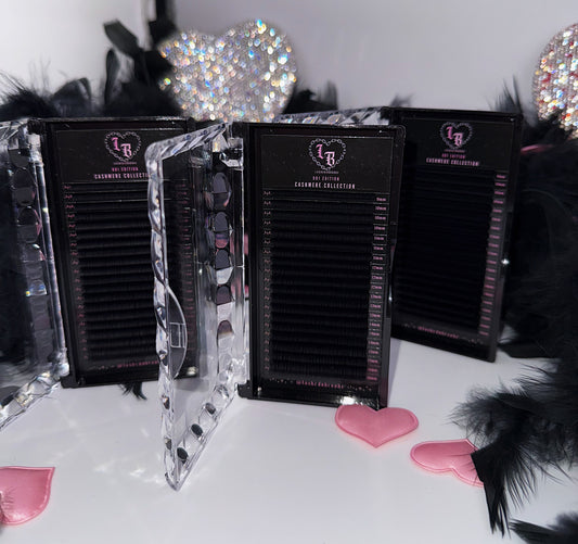 CASHMERE LASH TRAYS                                    ⋆♱✮♱⋆
