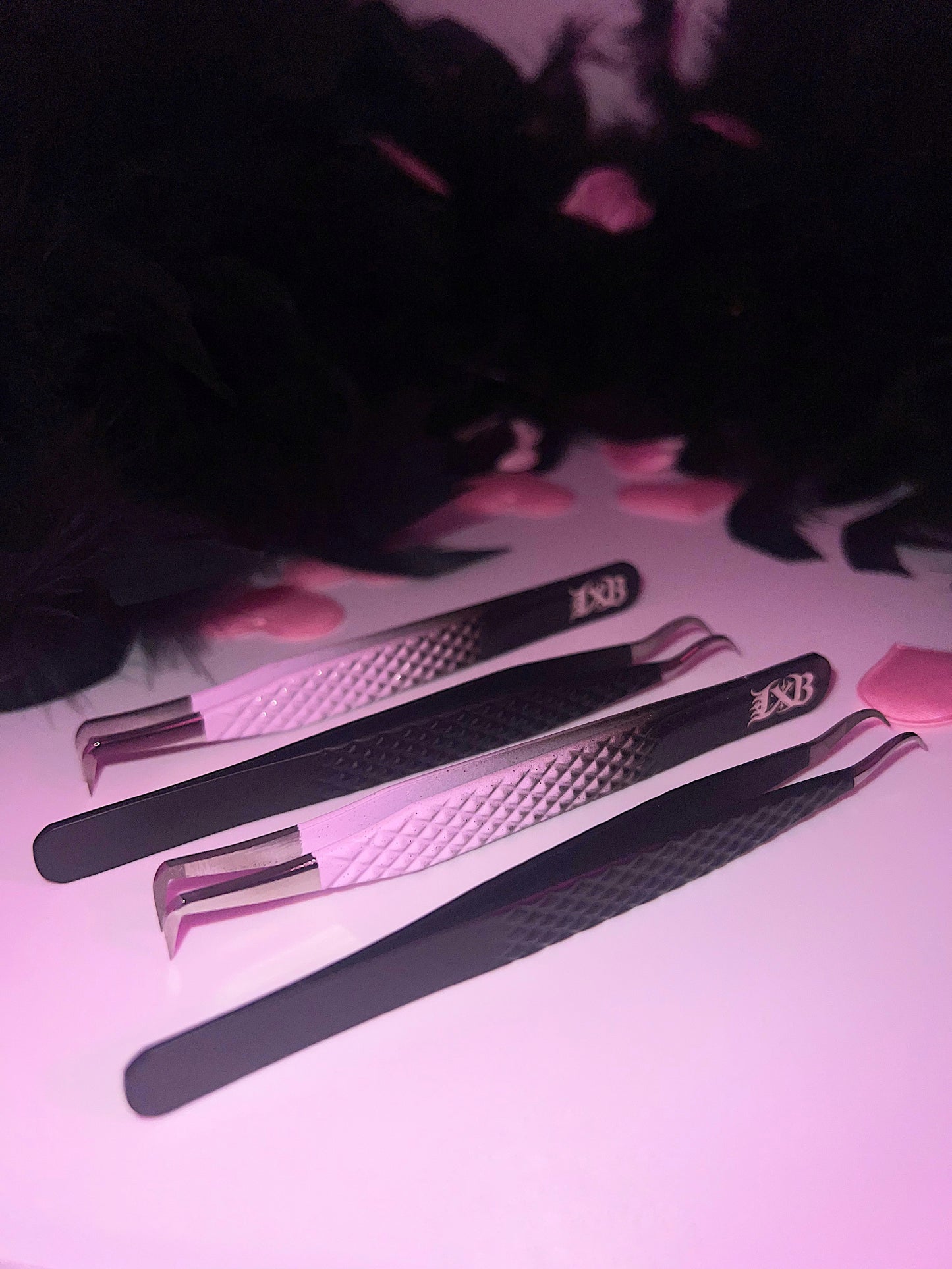 PINK POISON - BOOT TWEEZERS ♡︎